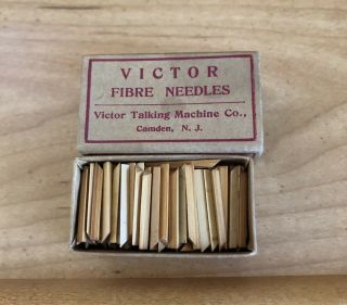 Antique/vintage Victor Victrola Talking Machine No.  1 Phonograph Fibre Needles