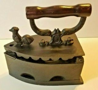 Great Vintage Cast Iron Coal Heated Sad Irons With Rooster Latch & Wood Handle