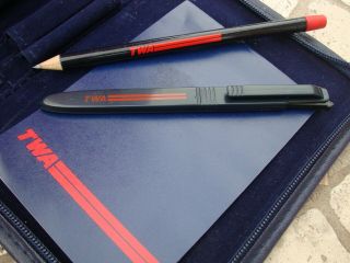 Embroidered TWA 1st Class Travel Folder Pad Pen Pencil Address Bk Zipper 4