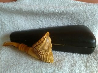 VINTAGE MEESCHAUM CARVED TURKISH HEAD PIPE AND CASE. 3