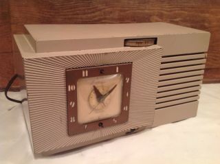 Vintage Telechron Art Deco Tube Type A M Clock Radio