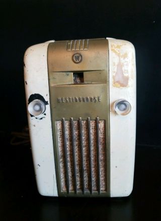 Vintage 1948 Westinghouse H - 126 Little Jewel Refrigerator Radio -