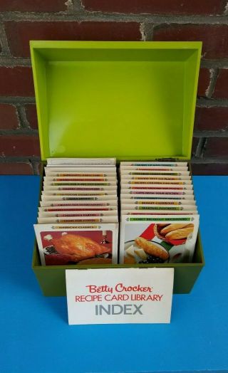 Vintage 1971 The Betty Crocker Recipe Card Library In Green Box 100 