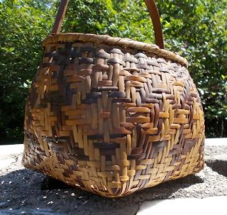 Early 20th Century Cherokee River Cane Single Woven Basket With Bentwood Handle 3