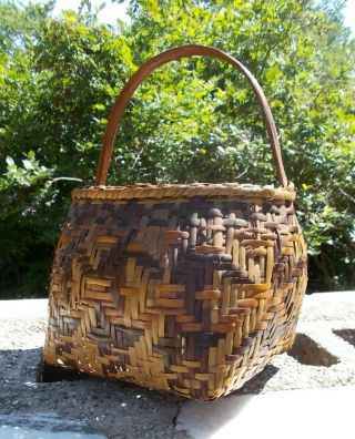 Early 20th Century Cherokee River Cane Single Woven Basket With Bentwood Handle 4