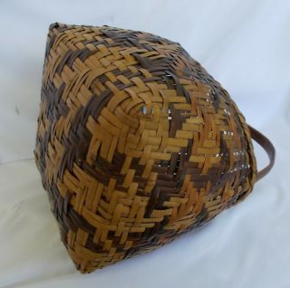 Early 20th Century Cherokee River Cane Single Woven Basket With Bentwood Handle 7
