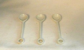 Set Of 3 Vintage Chinese Asian Porcelain Small White Condiment Sauce Spoons