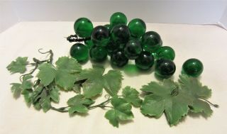 Bunch Of Vintage Green Lucite Grapes Separate Leaves Mid Century