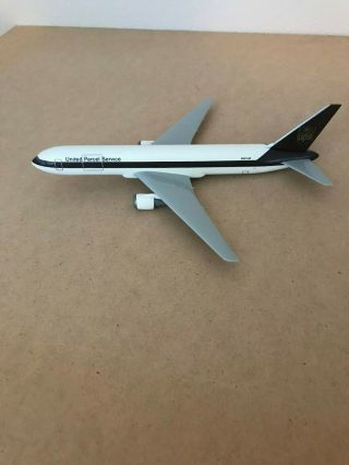 United Parcel Service Boeing 767 Model Plane Ups