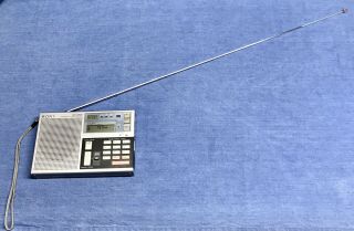 Sony ICF - 2002 Shortwave FM/LM/MW PLL Synthesized Portable Radio Receiver 6