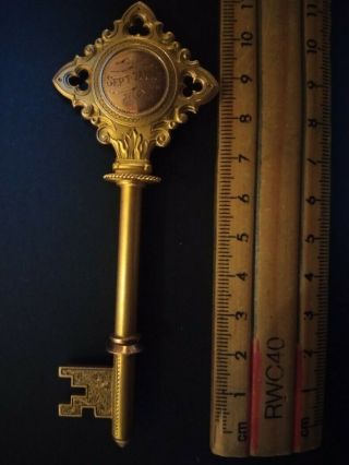 Vaughton & Son Hallmarked Gold Plated 1913 Jewish,  Holy Law Synagogue Key. 5