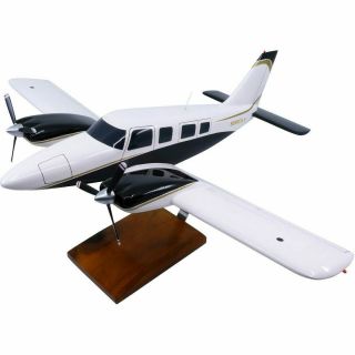 Piper Pa - 34 Seneca Limited Edition Large Mahogany Model