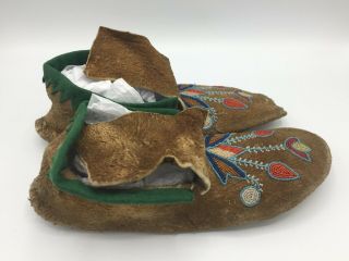 1880 ' s Native American Plains CROW Indian Floral Hide Beaded Moccasins 3