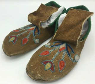 1880 ' s Native American Plains CROW Indian Floral Hide Beaded Moccasins 6