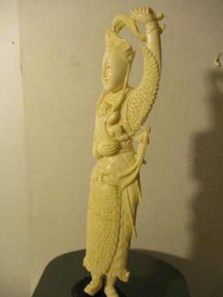 CHINESE HAND CARVED IVORY COLORED RESIN STATUE OF WOMAN FANTASTIC DETAIL 5
