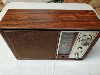 1969 Vintage Realistic MTA - 11 AM FM radio Model 12 - 690B 3