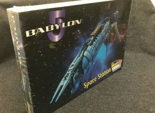 Revell Momogram Babylon 5 Space Station Model Kit 85 - 3622