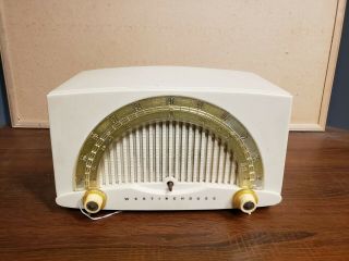 Collectible Rare 1952 Westinghouse Bakelite Tube Radio Model