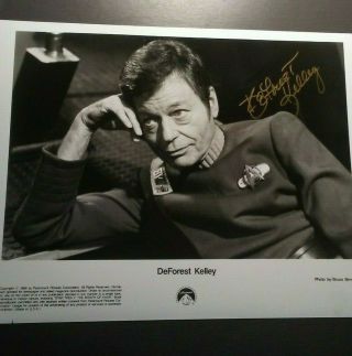 Star Trek Dr.  Leonard Mccoy Deforest Kelley Autographed Photo Cc847qxx