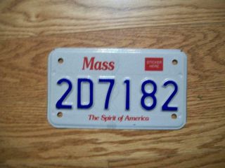 Single Massachusetts License Plate - 2d7182 - Motorcycle