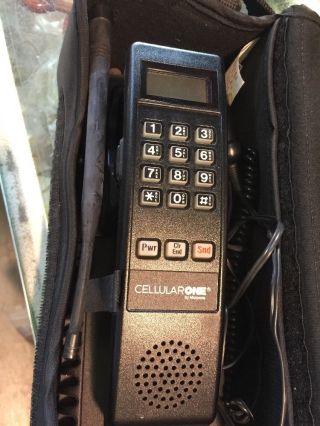 Vintage Motorola SCN2286A Cellular One Bag Phone Mobile Cell Car 2