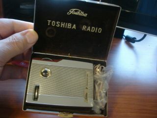 Vintage Toshiba 7 Transistor Radio Model 7tp30 Japan With Metal Case Cond