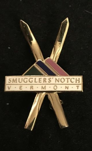 Smugglers Notch Vintage Skiing Ski Pin Vermont Vt Resort Souvenir Travel Lapel