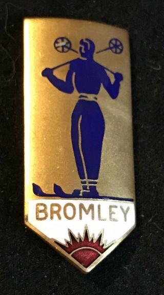 Bromley Vtg Skiing Ski Pin Badge Manchester Vermont Resort Travel Souvenir Lapel