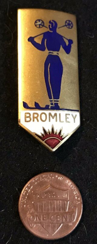 BROMLEY Vtg Skiing Ski Pin Badge Manchester VERMONT Resort Travel Souvenir Lapel 2