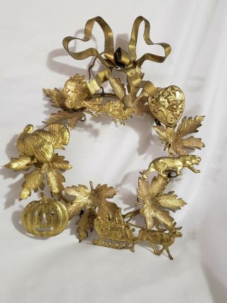 Rare Vintage Small 7 " Petites Choses Dresden All Holiday Brass Wreath 12 Figures