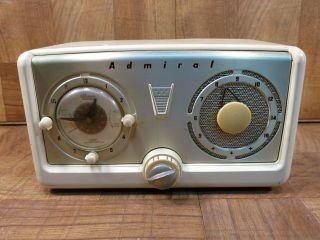 Vintage 1951 - 53 Admiral Am Tube Clock Radio Mod 5a33