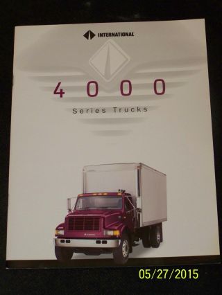 1995 International 4000 Series Trucks Sales Brochure Diesel Literature 27 Page