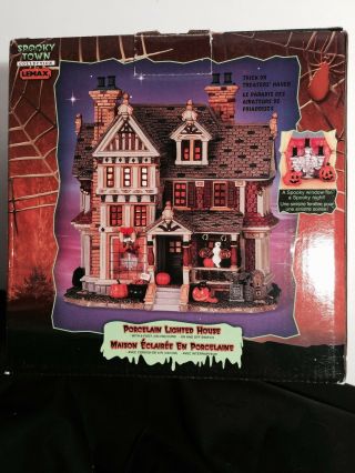 Lemax 2004 Spooky Porcelain Lighted House Halloween House Town