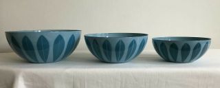 Cathrineholm Enamel Blue Lotus Bowls.  Set Of 3 Norway.  8 ",  9.  5 ",  11 Inches