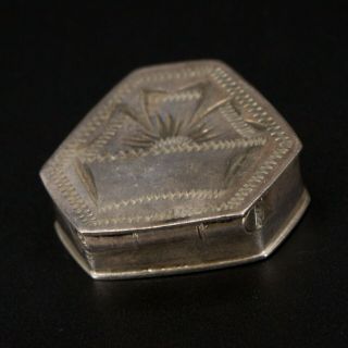 VTG Sterling Silver - Etched Engraved Filigree Solid Pillbox Container - 18g 3