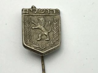 Vintage Antique Griffin Royal Lion Crest Shield Coat Of Arms Stick Hat Pin A2