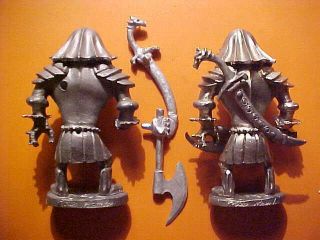 TOLKIEN LORD OF THE RINGS RAY LAMB ' S 2 X SUPERIOR MODEL 9 cm ORCS SWORD & AXE 2
