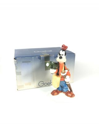 Goebel Walt Disney Goofy Photographer 7411 - 6 1/2”