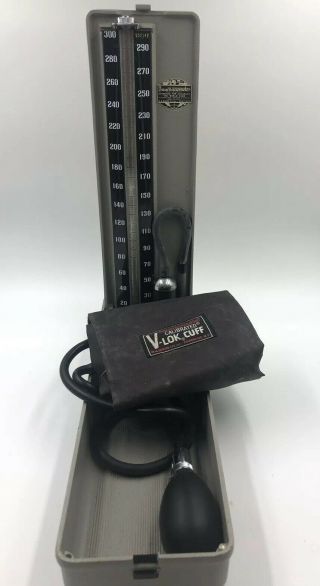 Vintage W A Baum Baumanometer Blood Pressure Meter Model 300 Made In Usa Ec