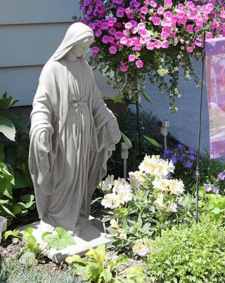 Blessed Virgin Mary Garden Statue Religious Lawn Ornament Resin