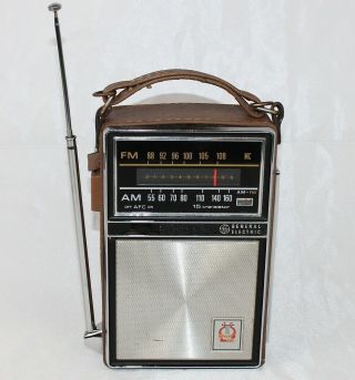 Vintage 1965 Ge Am/fm 15 Transistor Radio Model P975f Fine