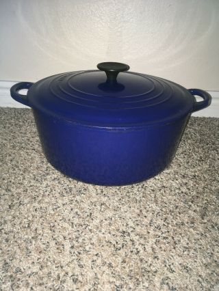 Le Creuset Cast Iron Dutch Oven Round Made In France 7.  25 Qts.  (28) Blue