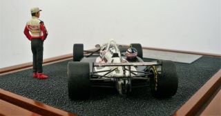 Tameo 1:43 HandBuilt Diorama w/ Racing Dioramics Nigel Mansel Figure RP - MM 6
