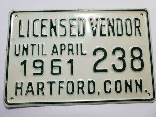 1960 - 1961 Hartford Connecticut Conn 238 Licensed Vendor License Plate