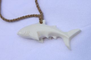 Hawaiian Hawaii Jewelry Shark Pendant Bone Carved Necklace/choker 35178