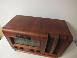 RCA Victor Model A - 22 Tube Radio,  Wood Cabinet 4