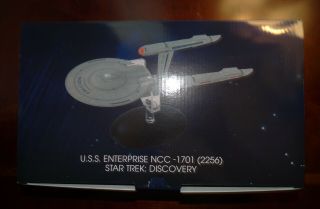 Star Trek Eaglemoss U.  S.  S.  Enterprise Ncc - 1701 Discovery 2256 Xl Model