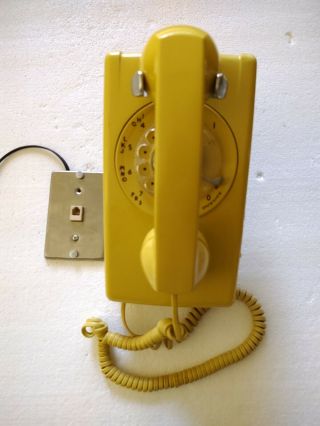 Vintage Yellow Bell System Western Electric Rotary Wall Phone With Wall Plate