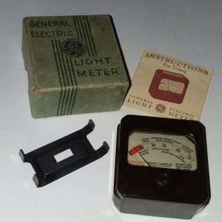 Vintage G.  E.  Light Meter To Measure A SURFACE By Footcandles 1st Model 8DW40Y1 2