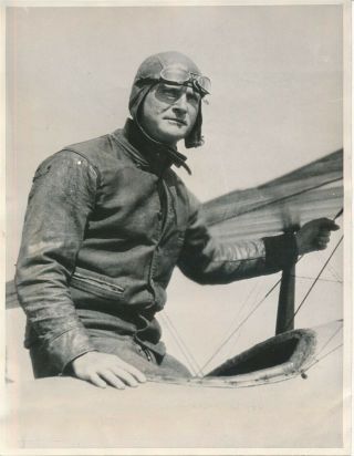 R.  Carl Oelze,  Test Pilot Orig 1926 Press Photo Testing Parachute For Airplanes